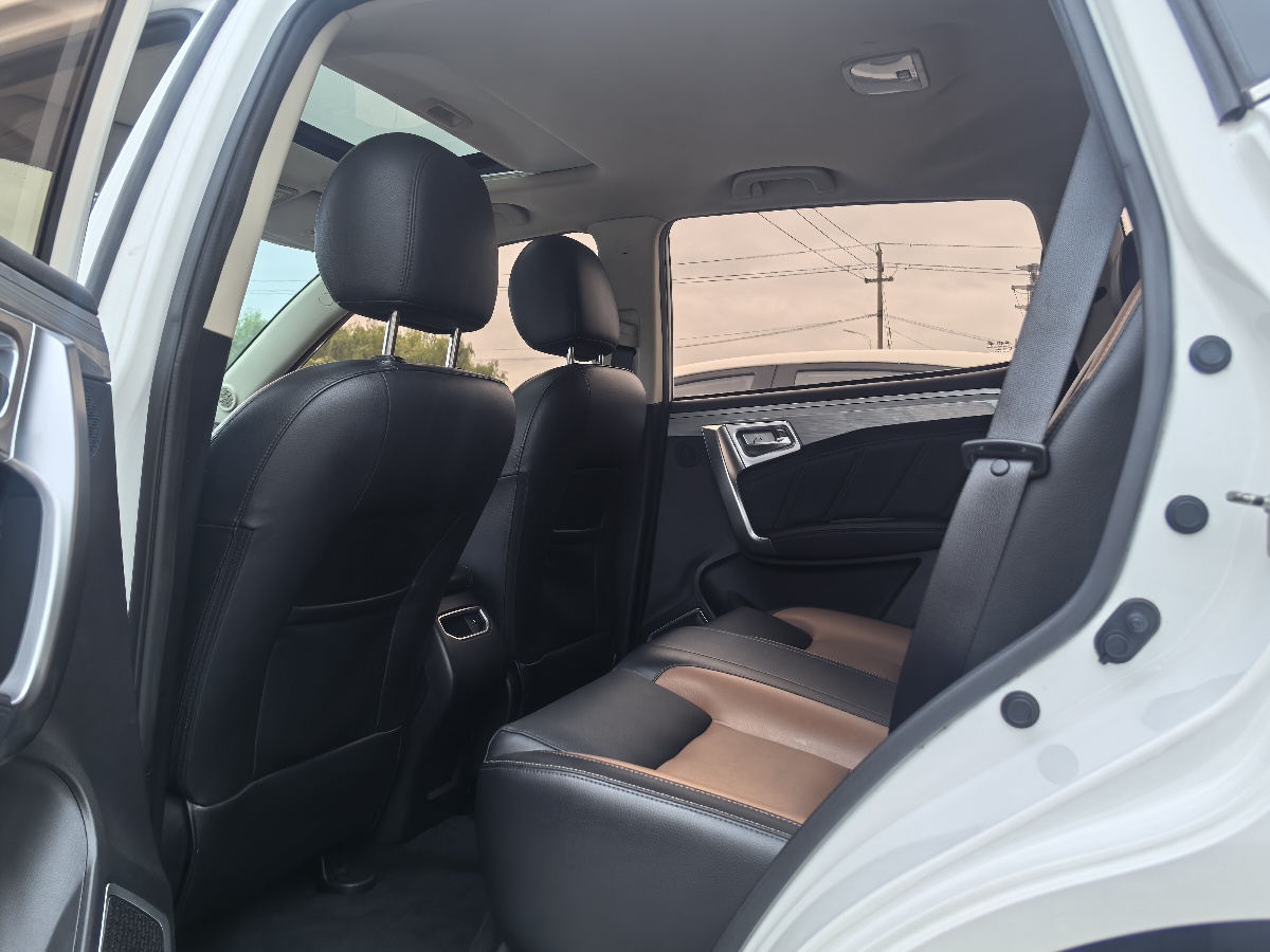GEELY Vision X6 2016 immagine di auto #5