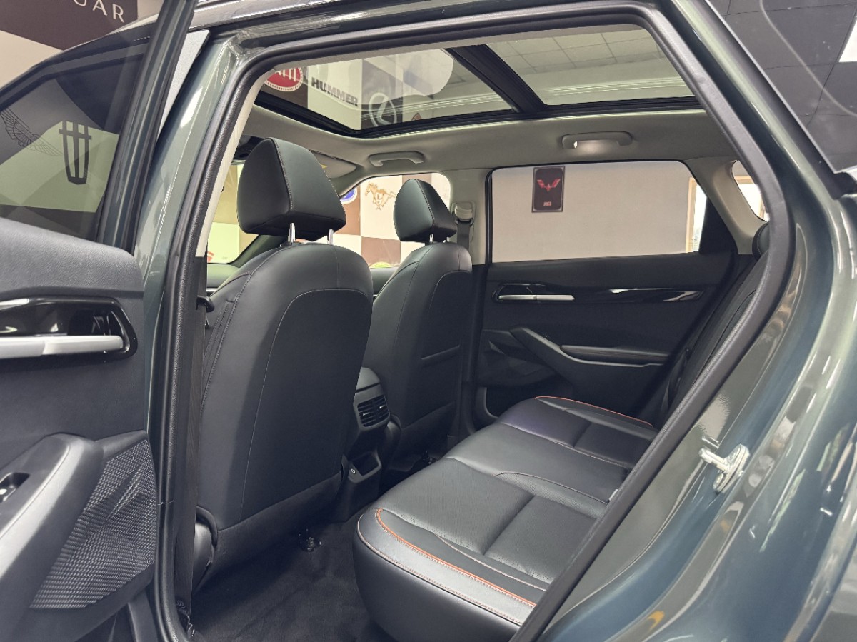 Kia Seltos 2023 car image #9