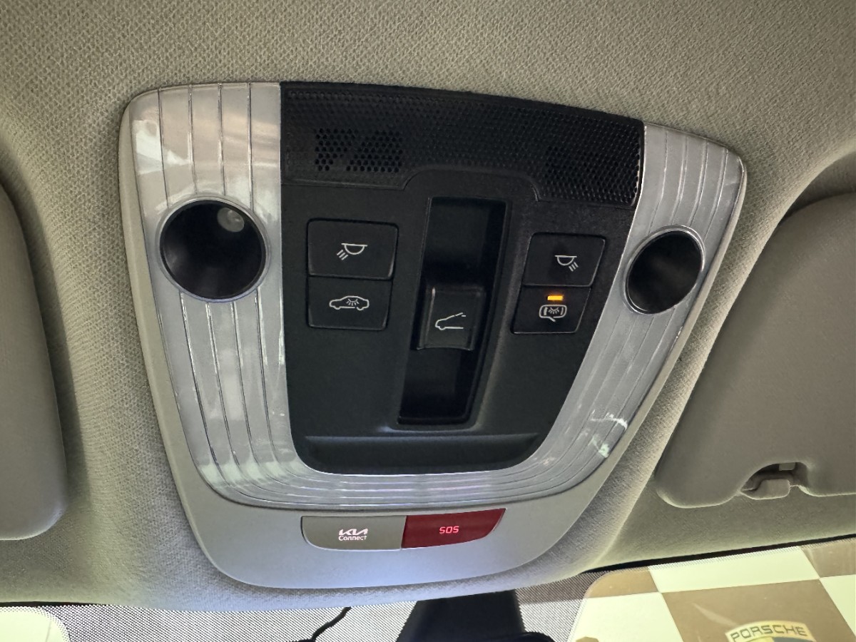 Kia Seltos 2023 car image #13