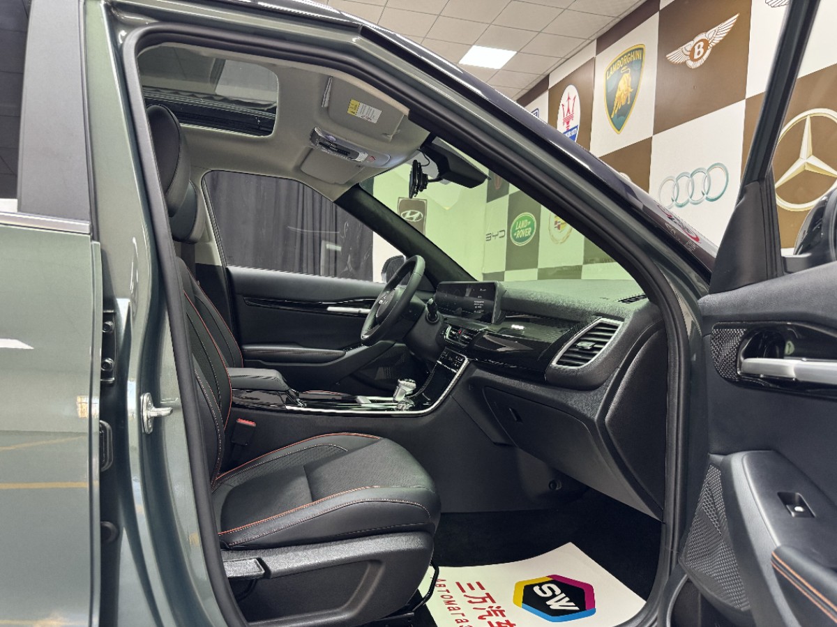 Kia Seltos 2023 car image #12