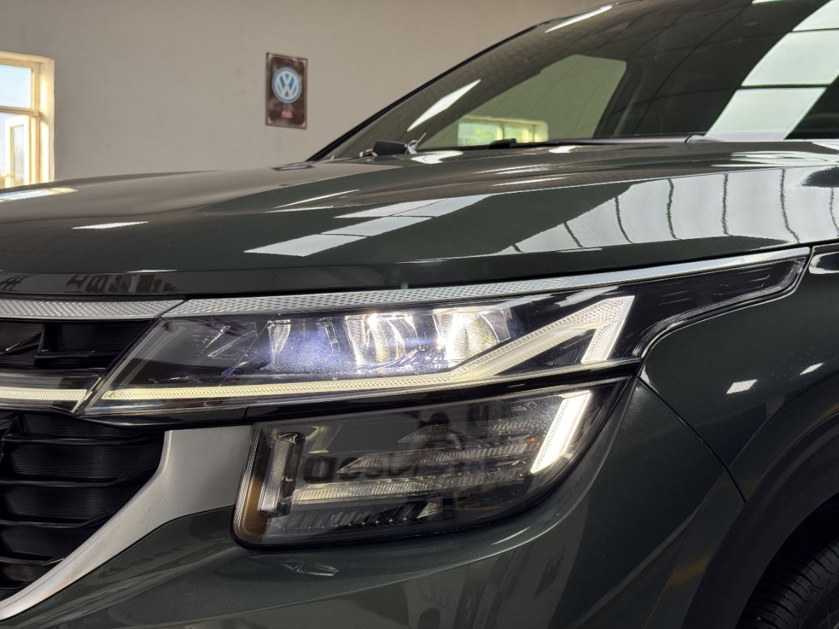 Kia Seltos 2023 car image #22