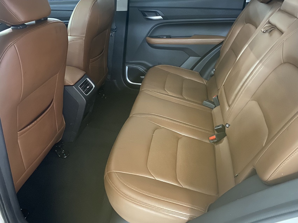 GEELY Vision X6 2023 car image #12