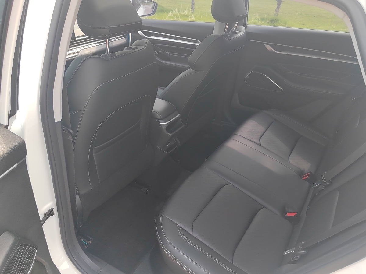 GEELY Emgrand 2023 car image #10