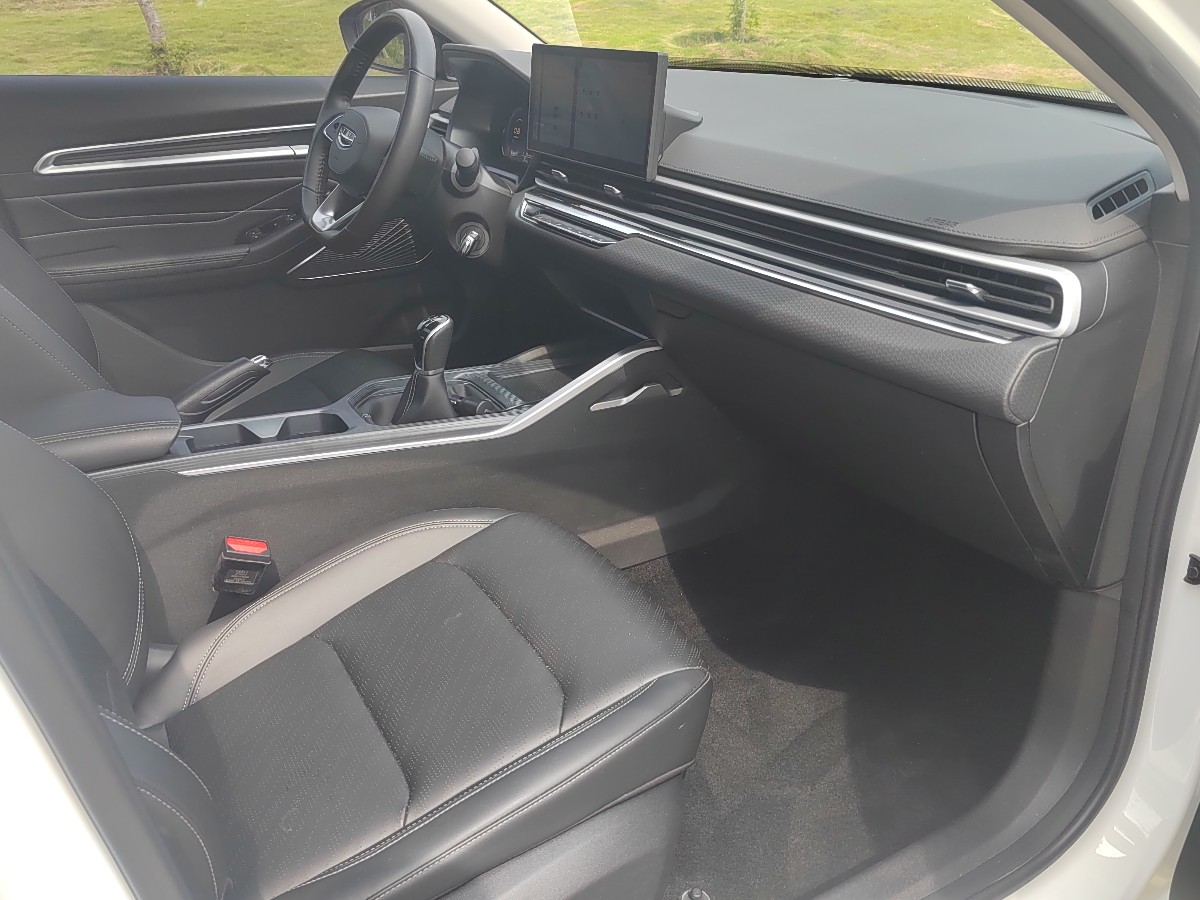 GEELY Emgrand 2023 car image #13