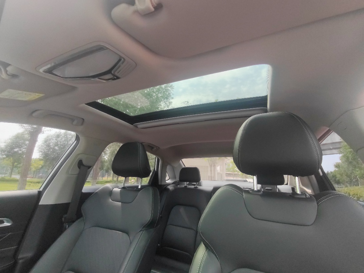 GEELY Emgrand 2023 car image #9