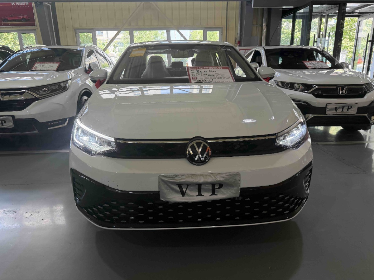 Volkswagen Lavida 2025 car image #2