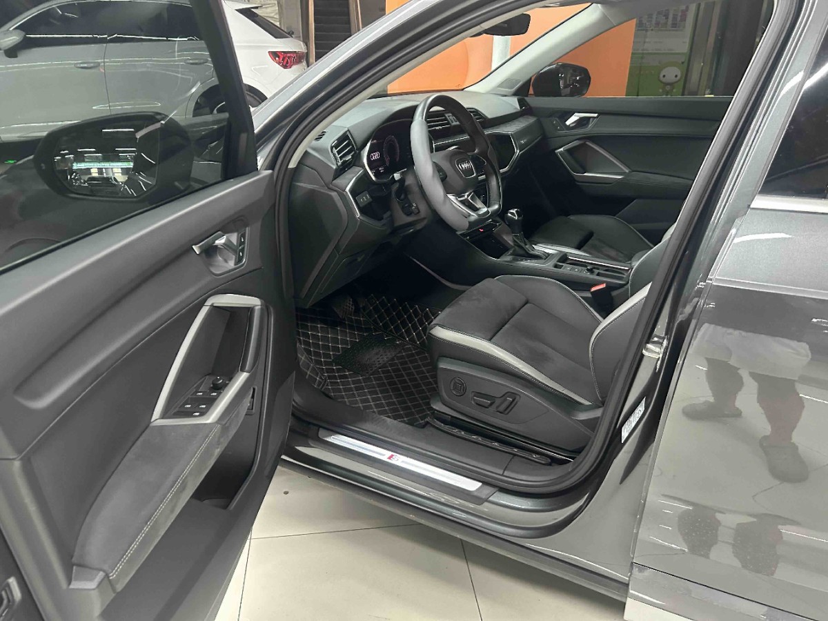 Audi Q3 2023 #8 Audi Q3 2023 car image #8