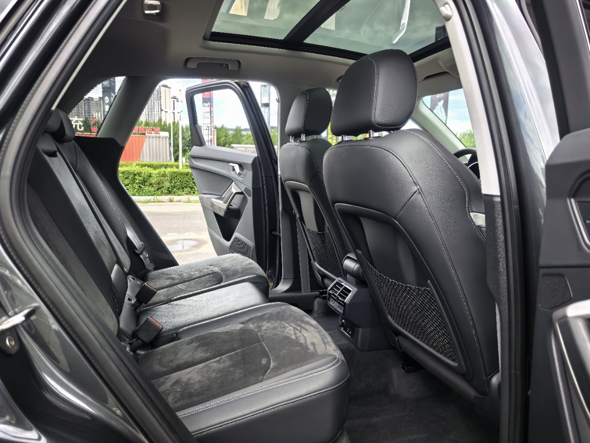 Audi Q3 2022 car image #11