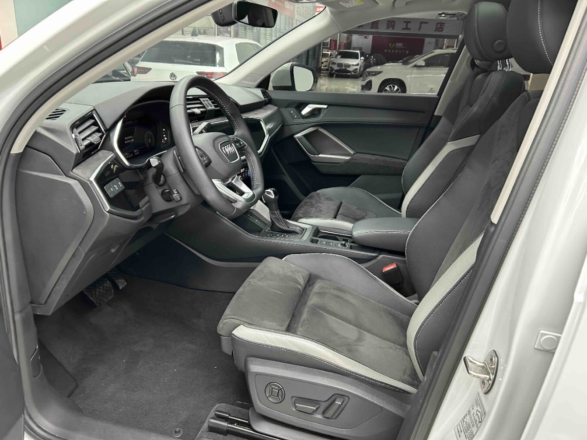 Audi Q3 2022 #2 Audi Q3 2022 car image #2