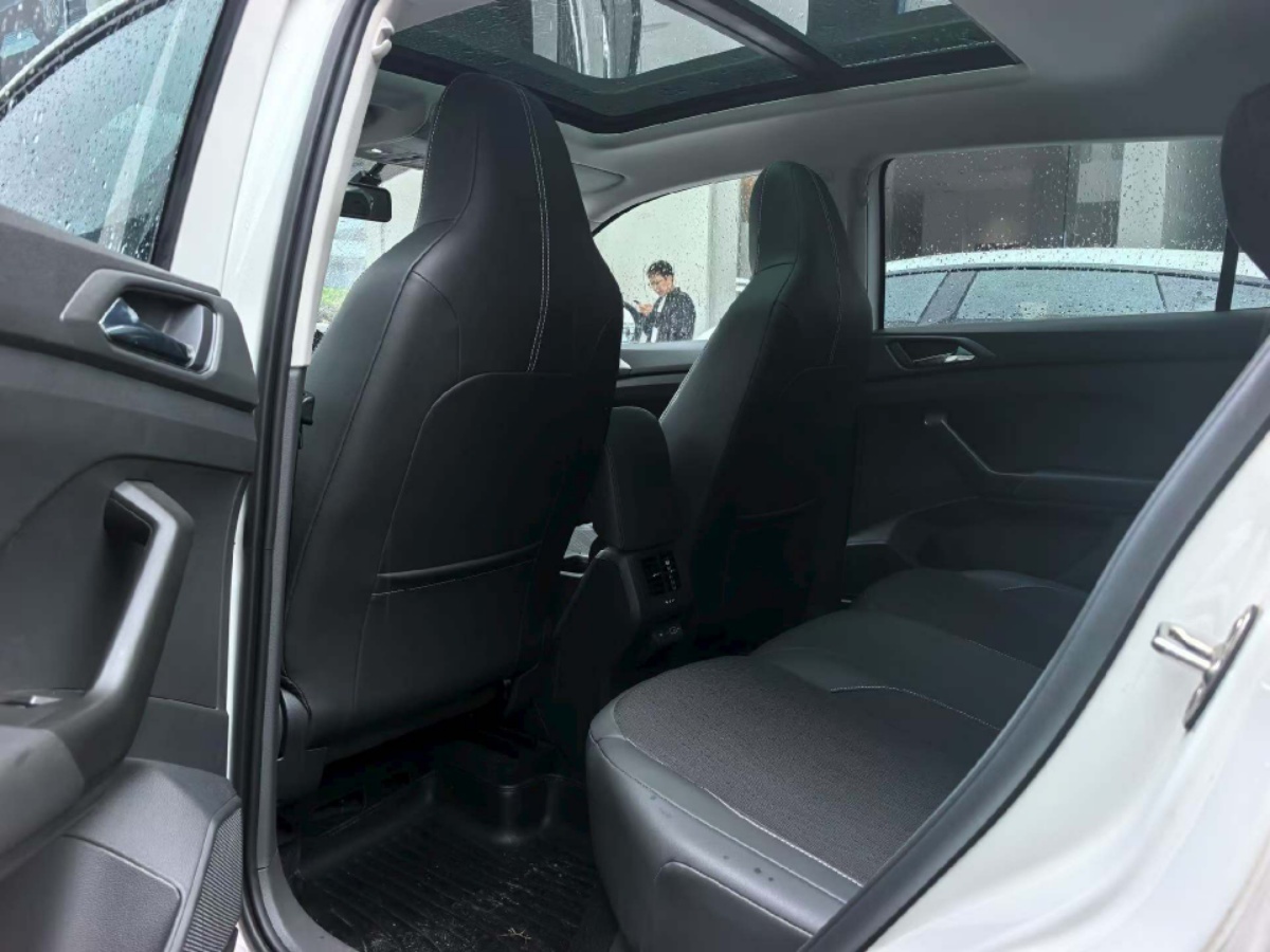Volkswagen T-Cross 2021 #8 Volkswagen T-Cross 2021 car image #8