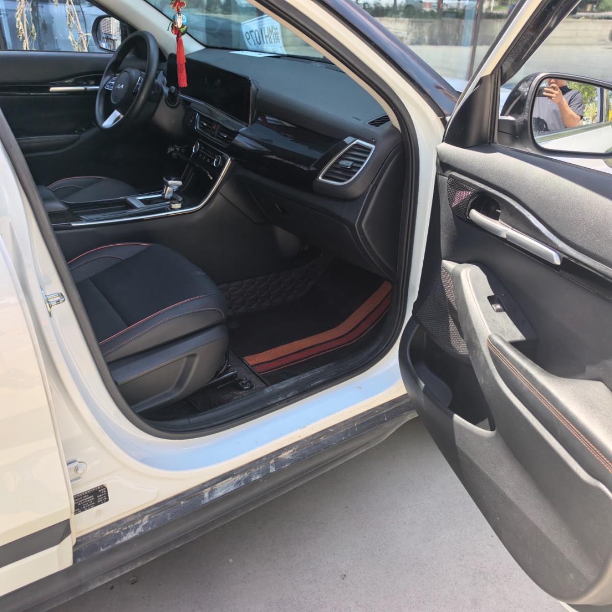 Kia Seltos 2023 car image #4