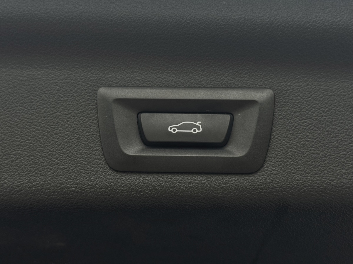 BMW X1 2024 car image #15