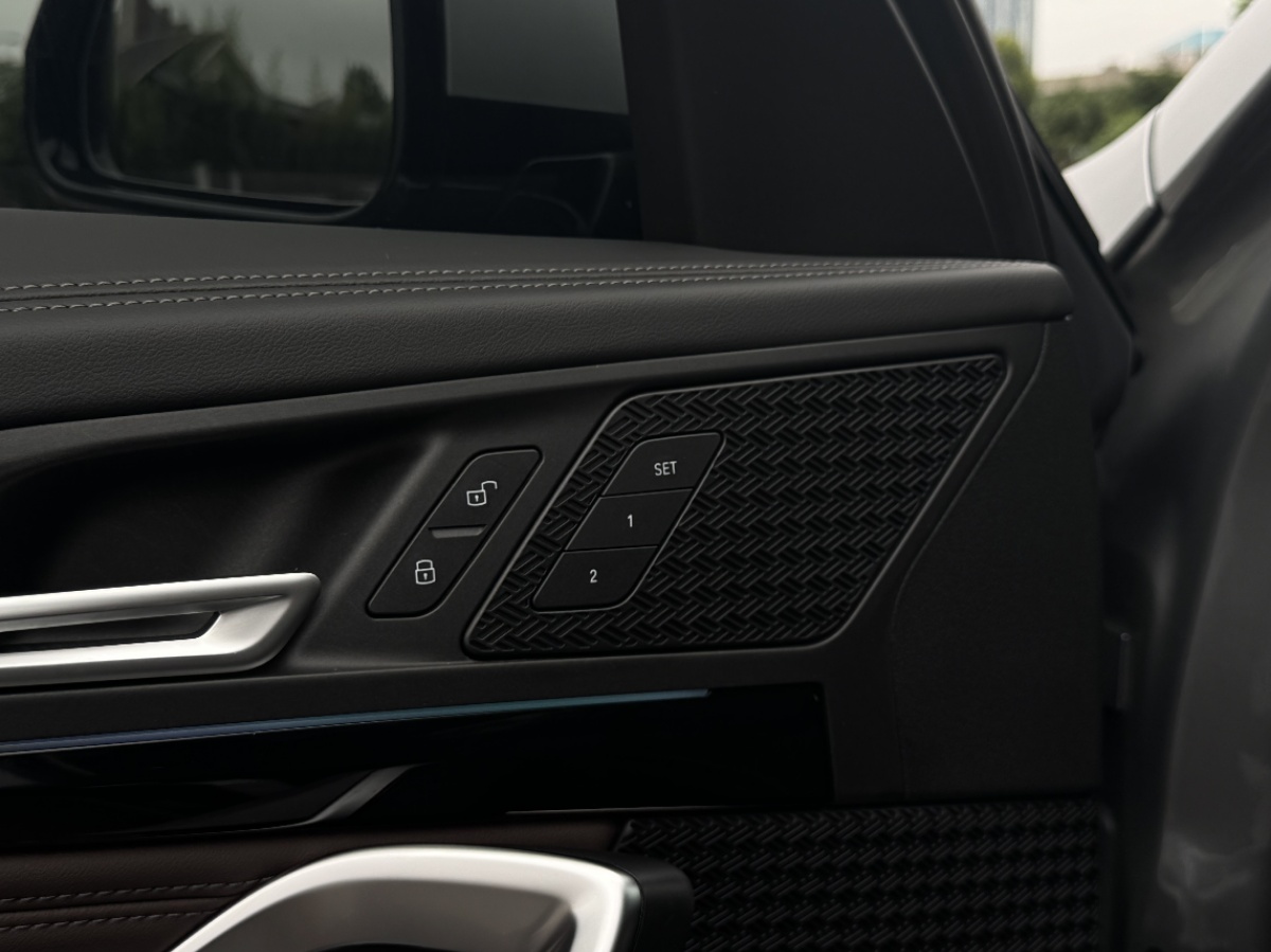 BMW X1 2024 car image #14