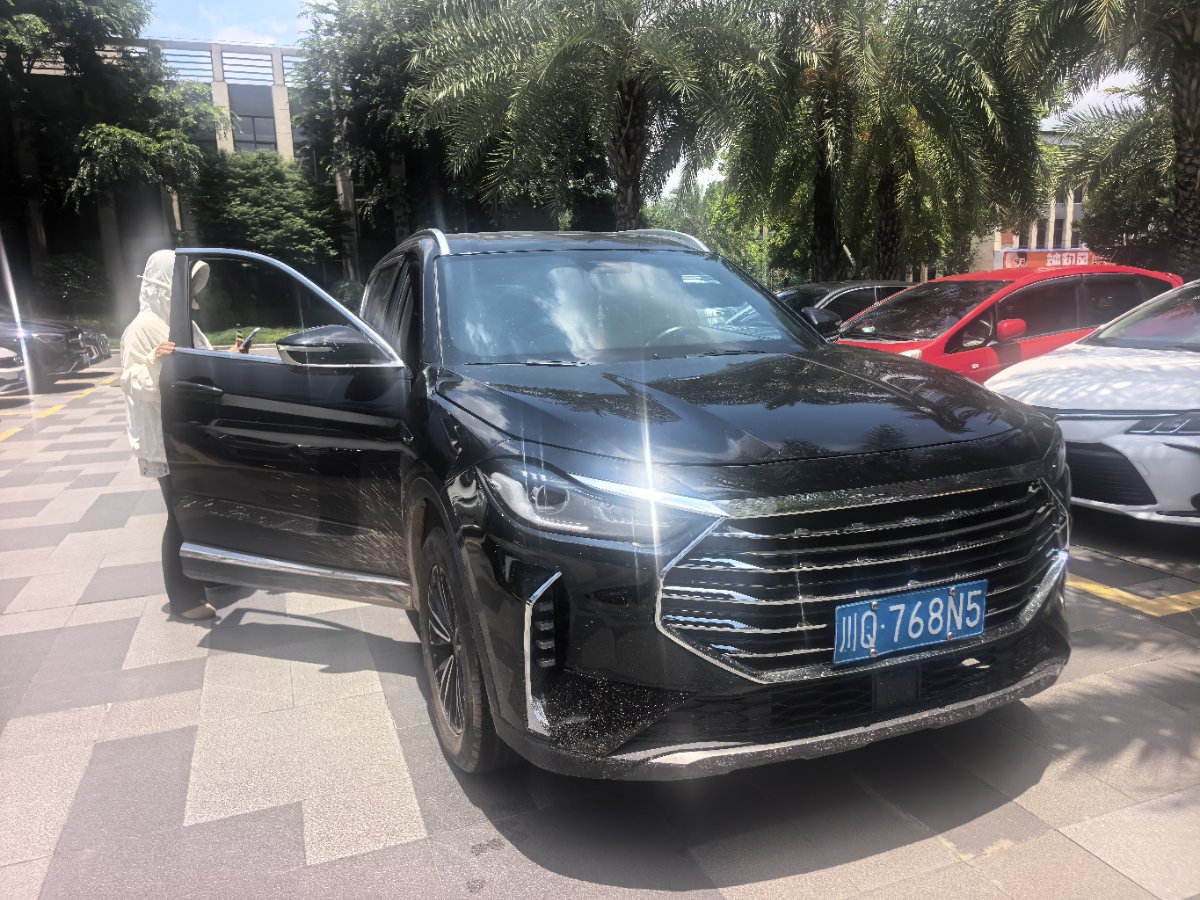 Jetour X70 PLUS 2022 car image #2