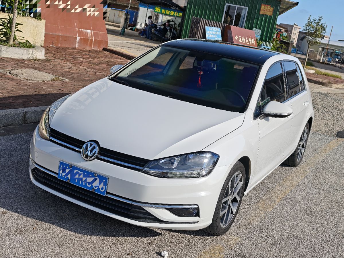 Volkswagen Golf 2020 car image 