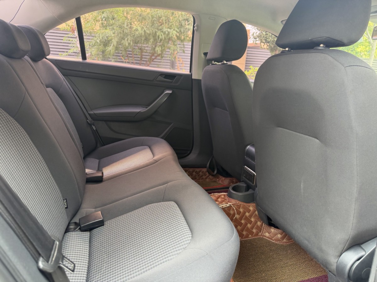 Volkswagen Santana 2017 car image #6