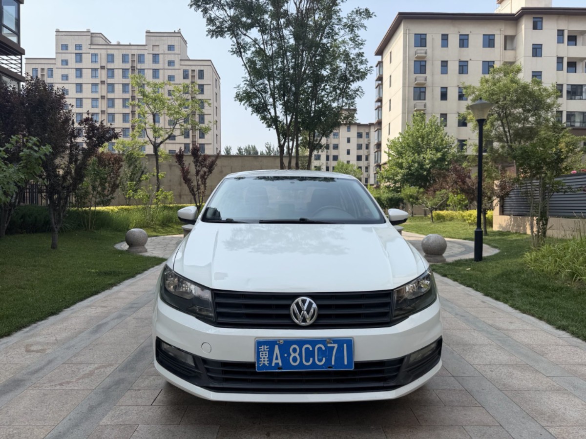 Volkswagen Santana 2017 car image #2