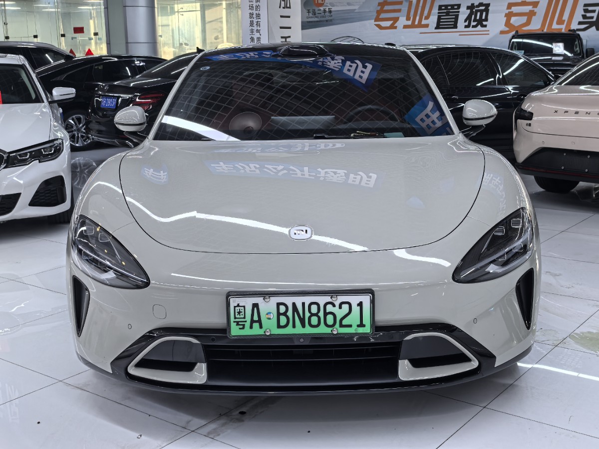 MI SU7 2025 immagine di auto #3