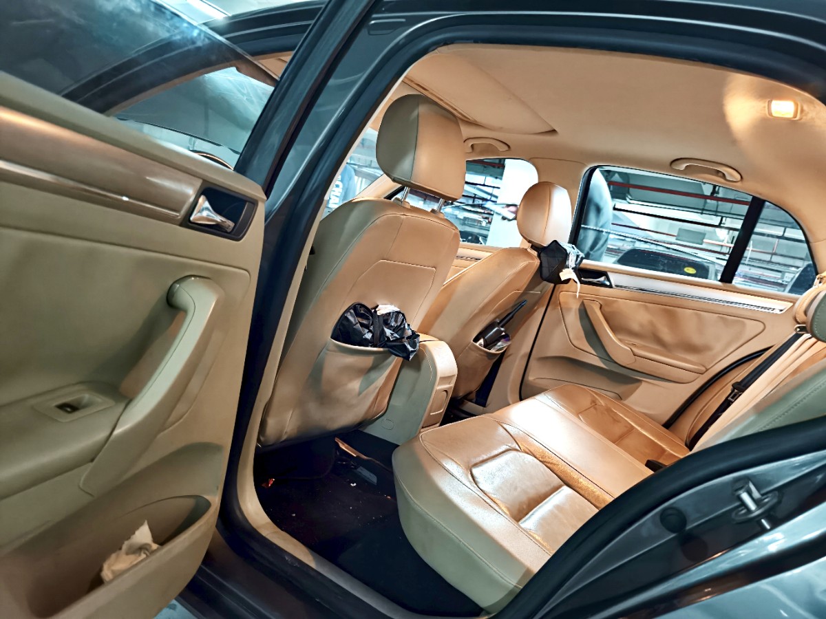 Volkswagen Bora 2013 car image #6