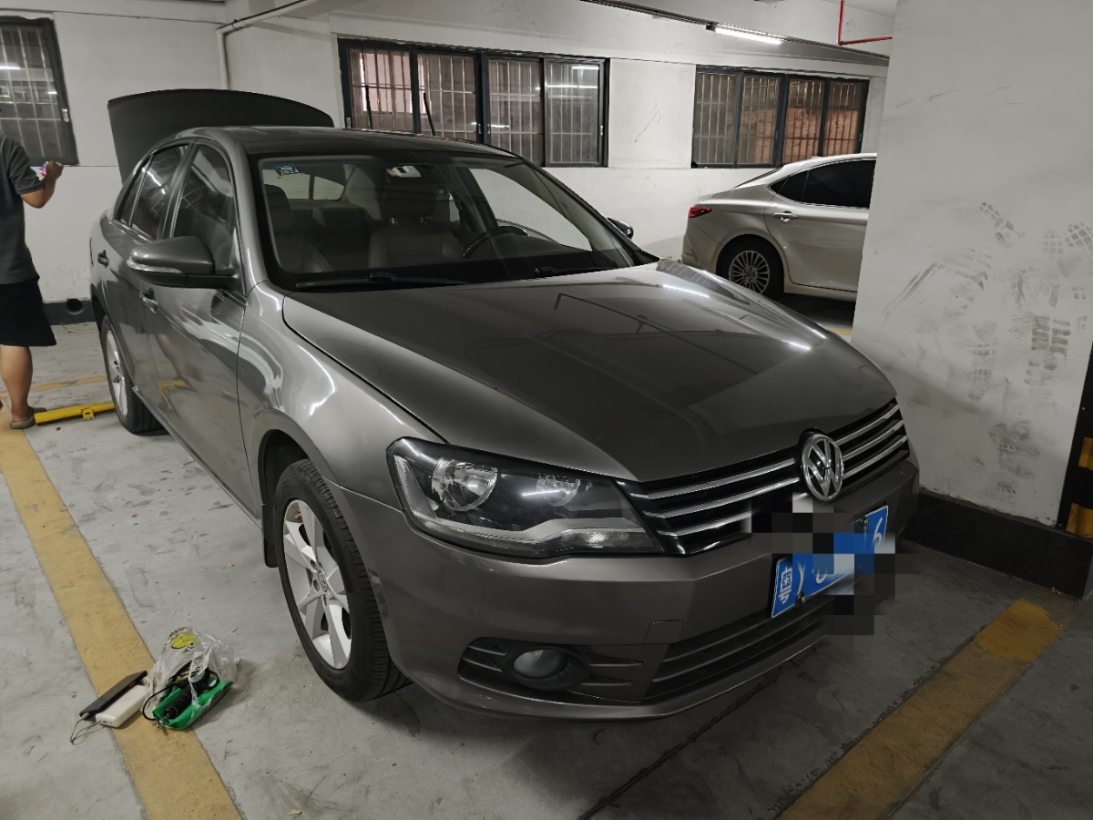 Volkswagen Bora 2013 car image #9