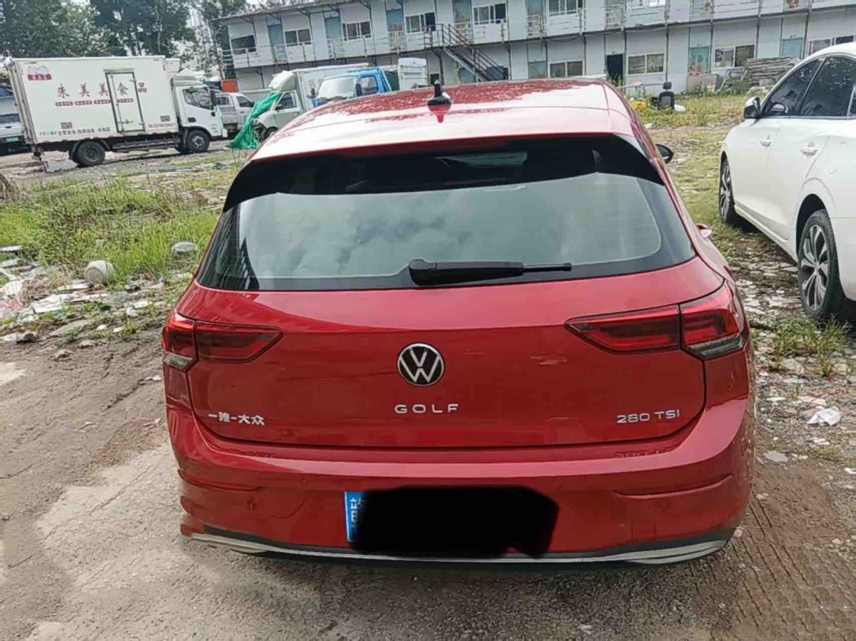 Volkswagen Golf 2022 car image #5