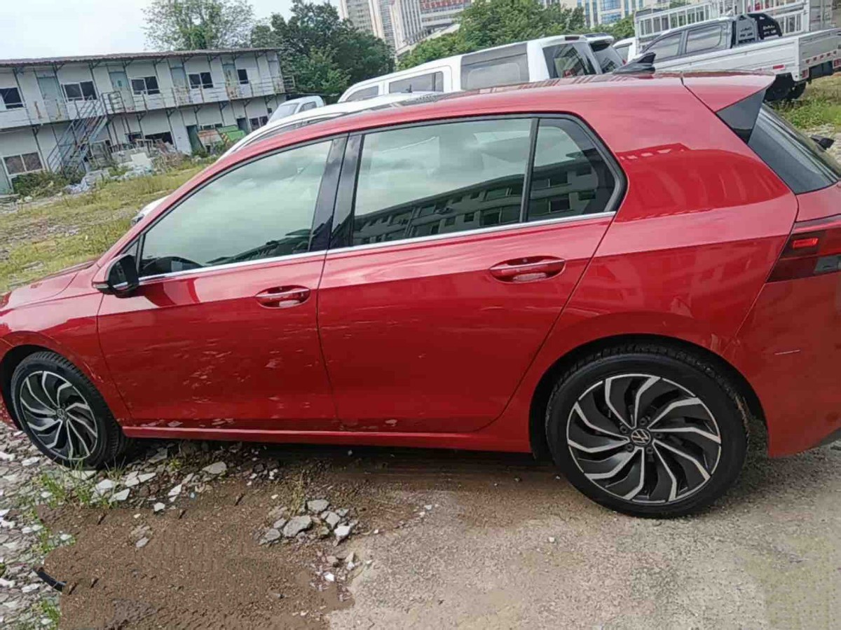 Volkswagen Golf 2022 car image #6