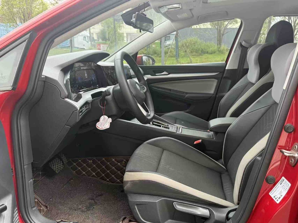 Volkswagen Golf 2022 car image #7