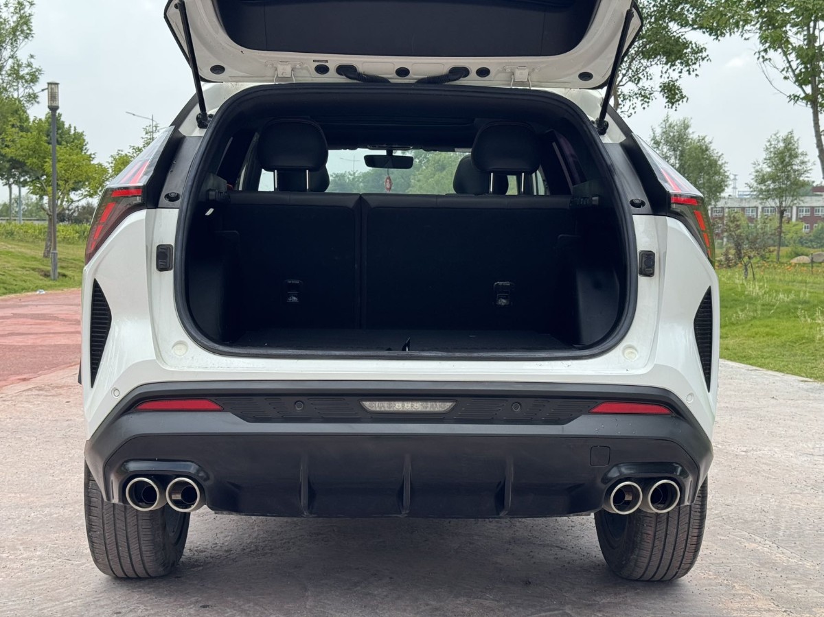 GEELY Boyue 2023 صورة سيارة #9