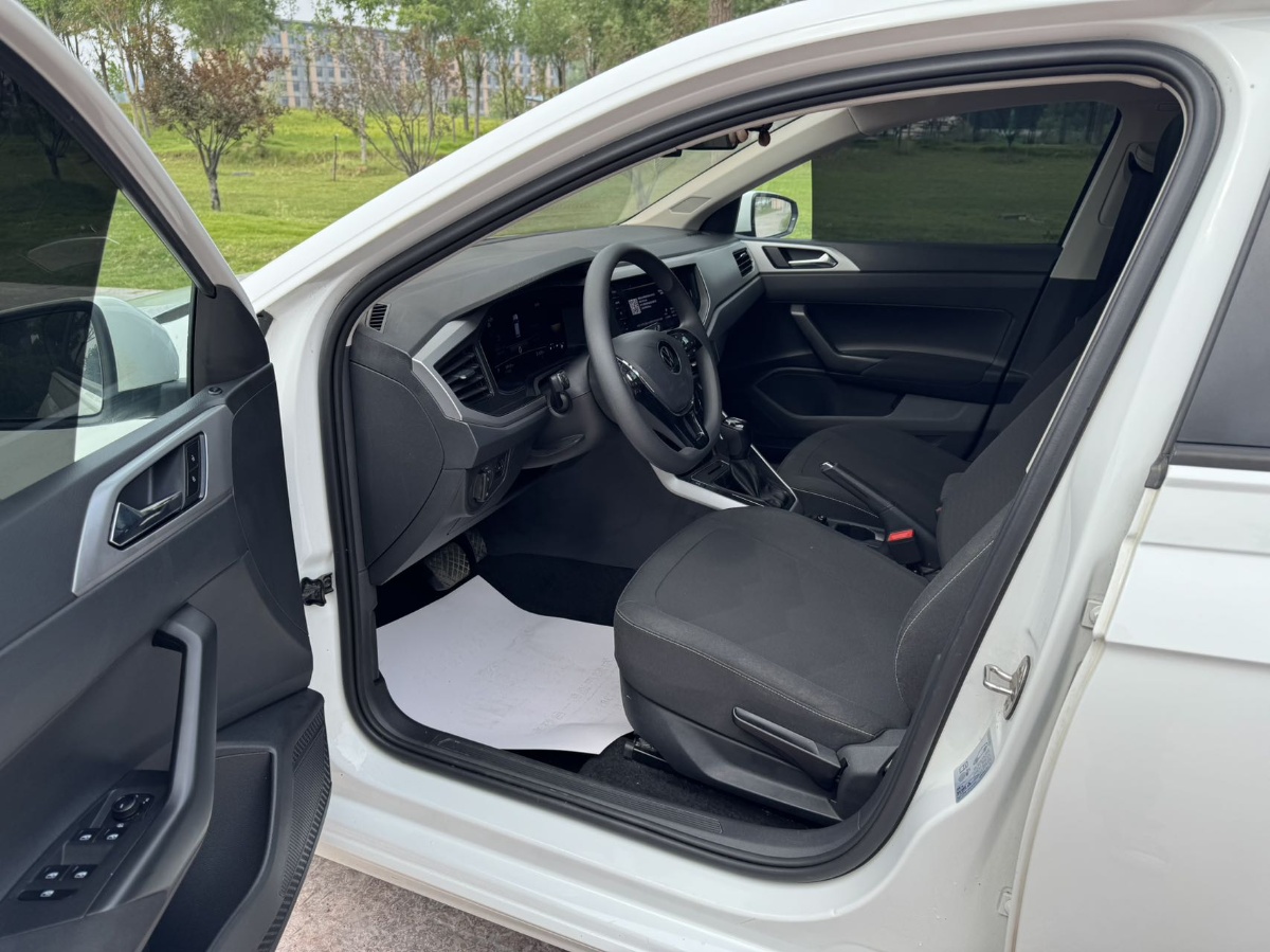 Volkswagen Polo 2024 car image #6