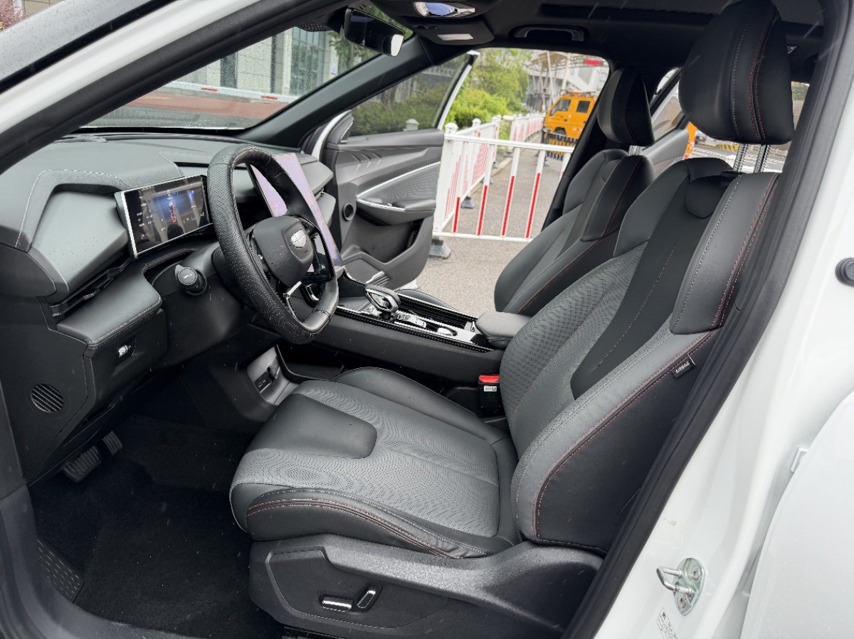 GEELY Boyue 2023 car image #6
