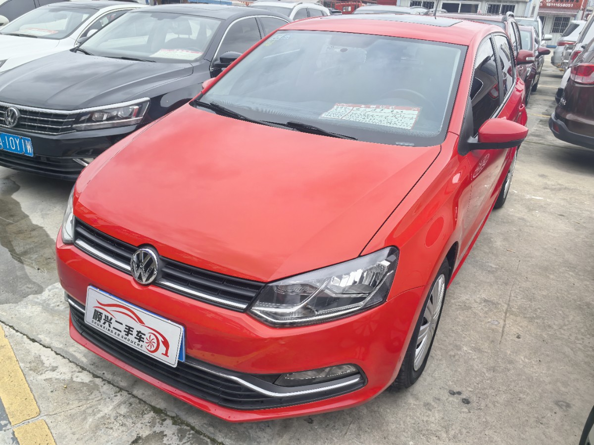 Volkswagen Polo 2016 car image 