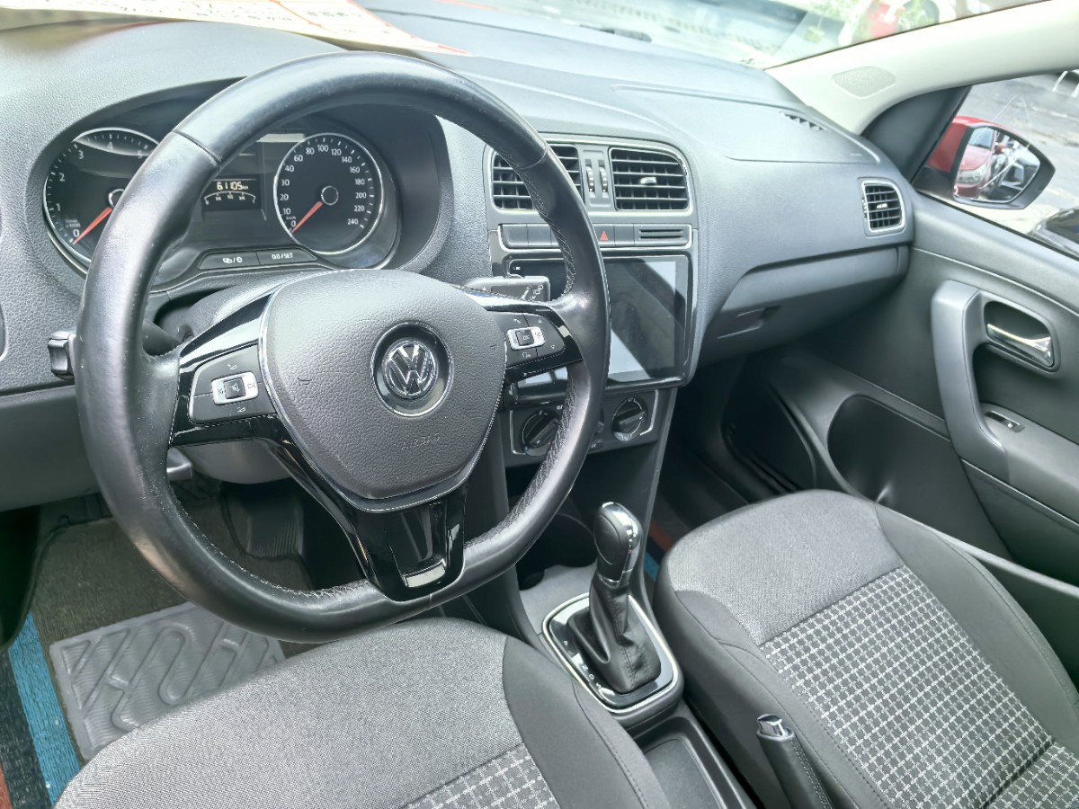 Volkswagen Polo 2016 car image #5