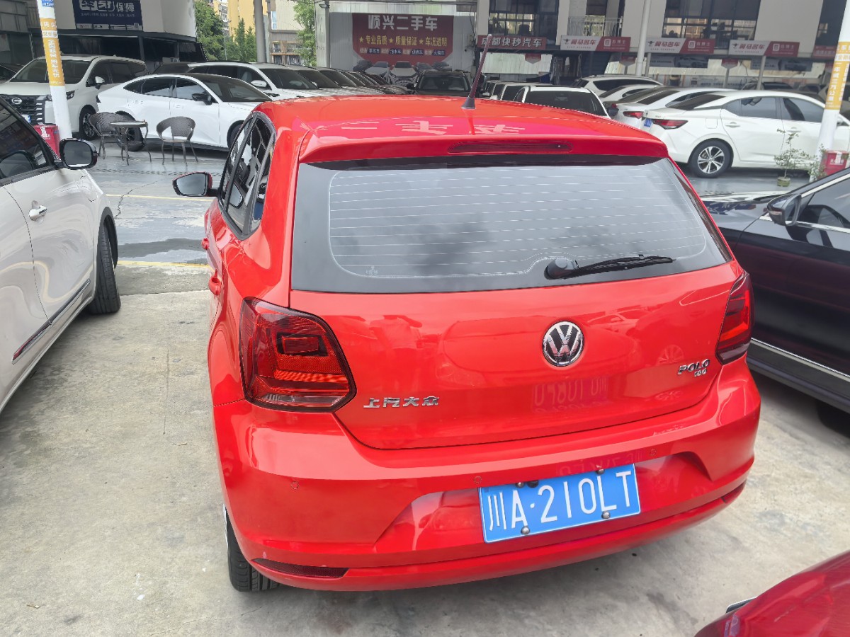 Volkswagen Polo 2016 car image #2