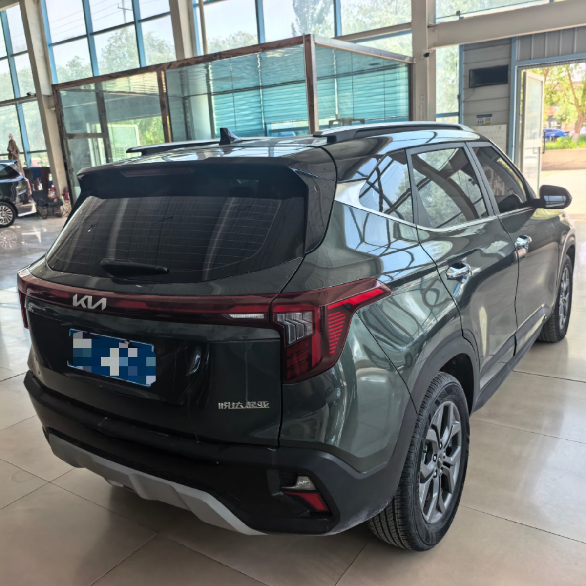 Kia Seltos 2023 car image #7