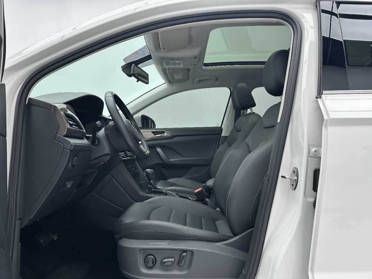 Volkswagen Tharu 2022 car image #5