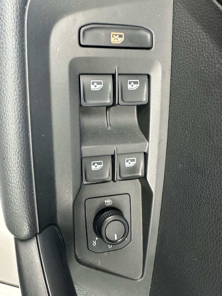 Volkswagen Tharu 2022 car image #12