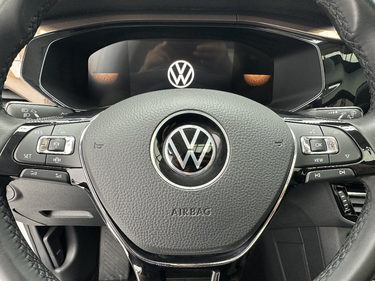 Volkswagen Tharu 2022 car image #13