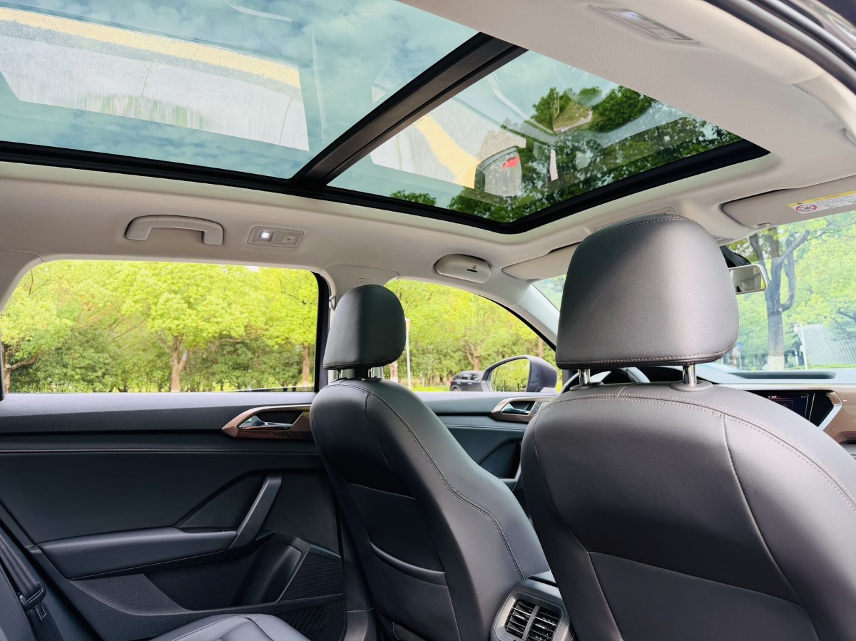 Volkswagen Tharu 2019 car image #5