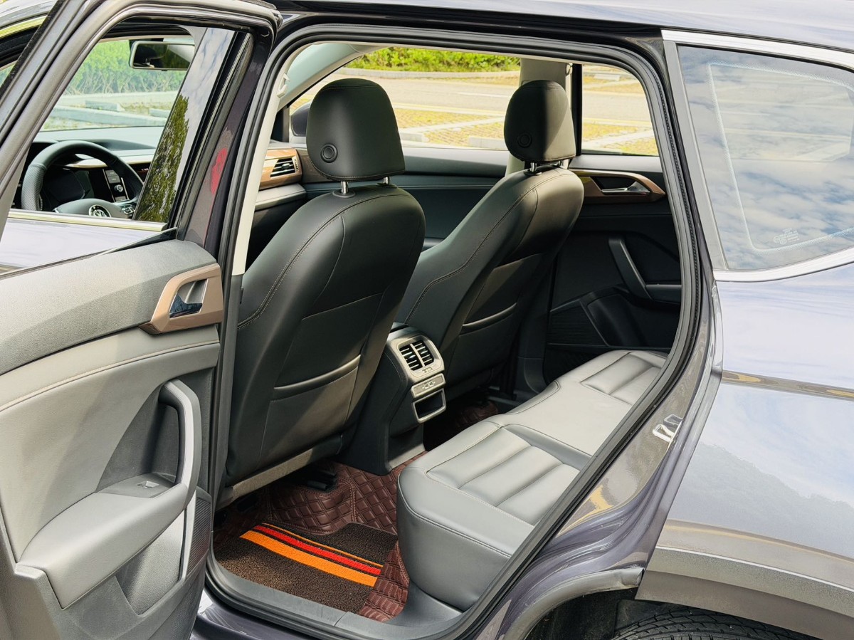 Volkswagen Tharu 2019 car image #7