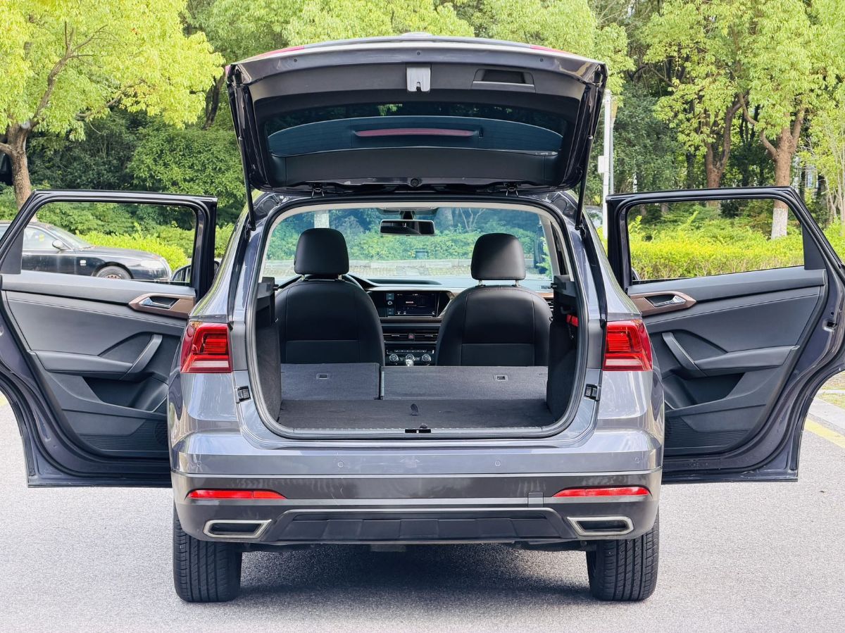 Volkswagen Tharu 2019 car image #4