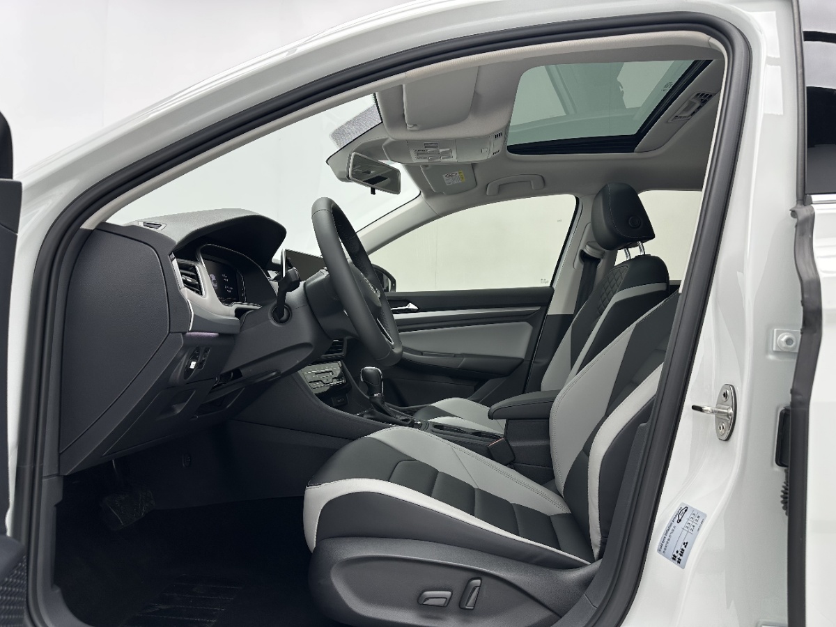 Volkswagen Bora 2023 car image #5