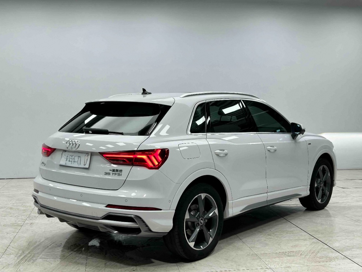 Audi Q3 2023 #5 Audi Q3 2023 car image #5