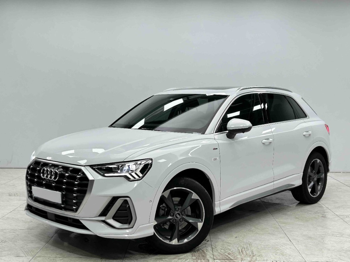 Audi Q3 2023 Audi Q3 2023 car image