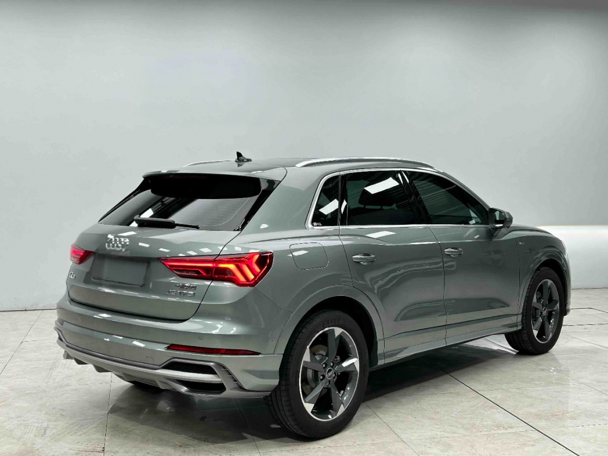 Audi Q3 2023 immagine di auto #5