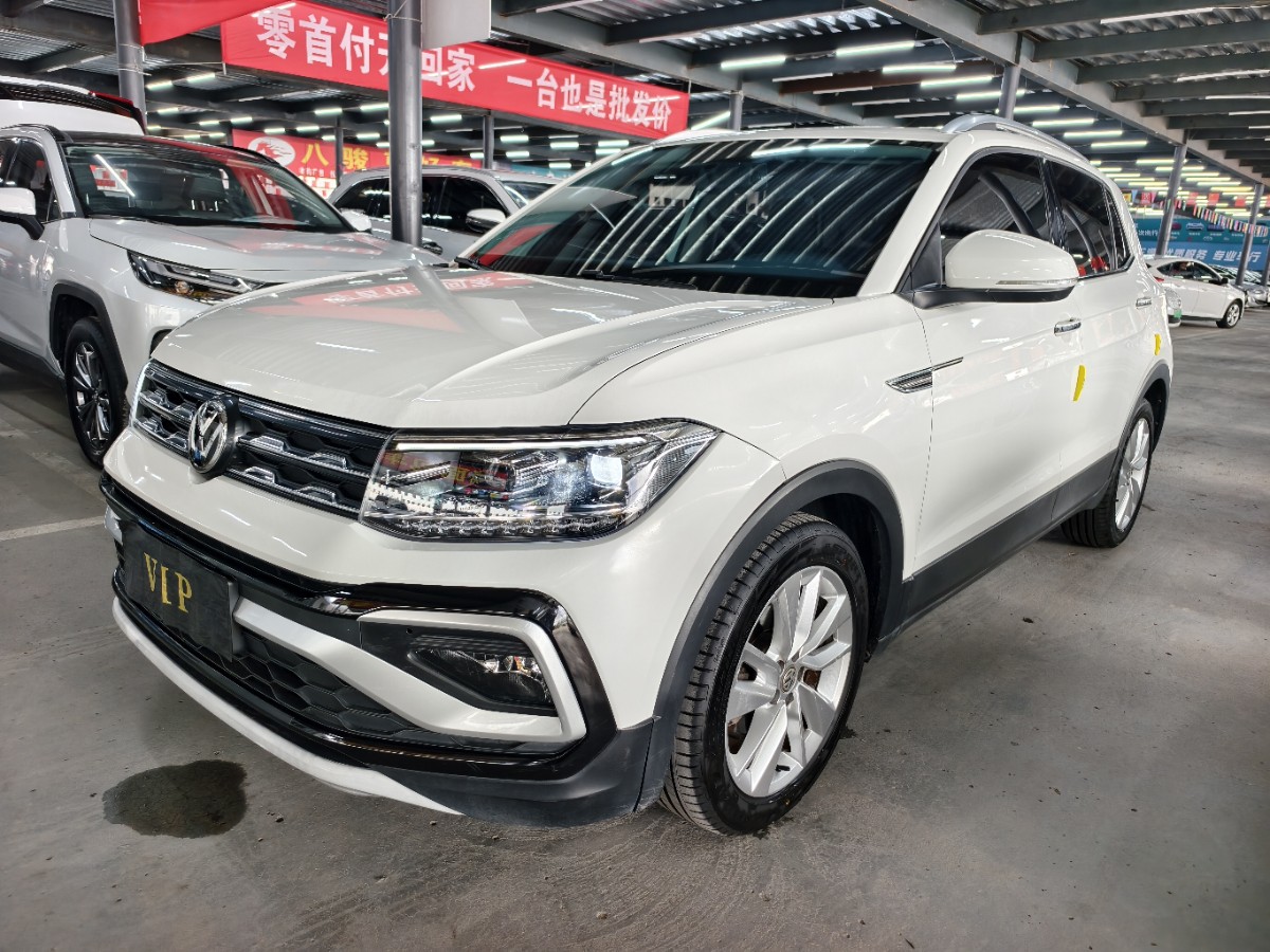 Volkswagen T-Cross 2020 Volkswagen T-Cross 2020 car image