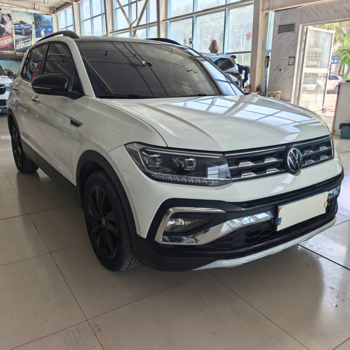 Volkswagen T-Cross 2023 #3 Volkswagen T-Cross 2023 car image #3