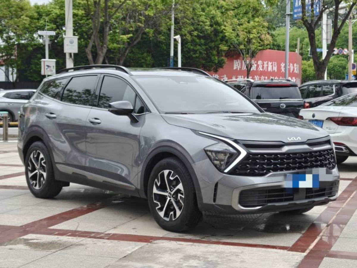 Kia Sportage 2023 car image #2