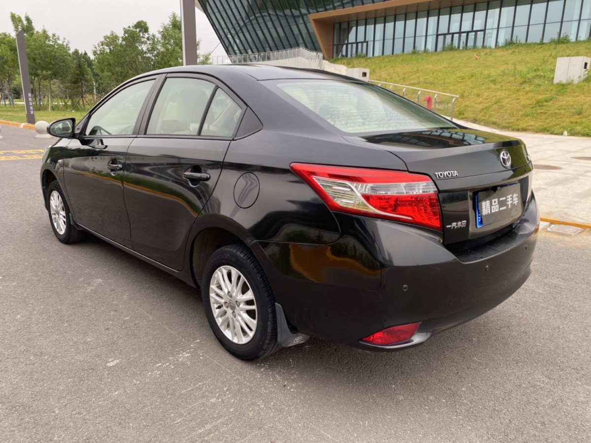 Toyota Vios 2015 car image #9