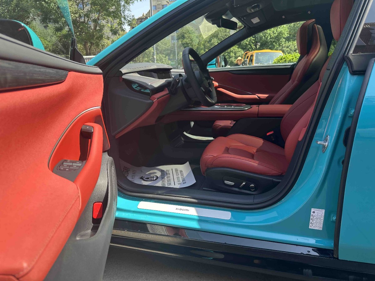 MI SU7 2025 immagine di auto #2