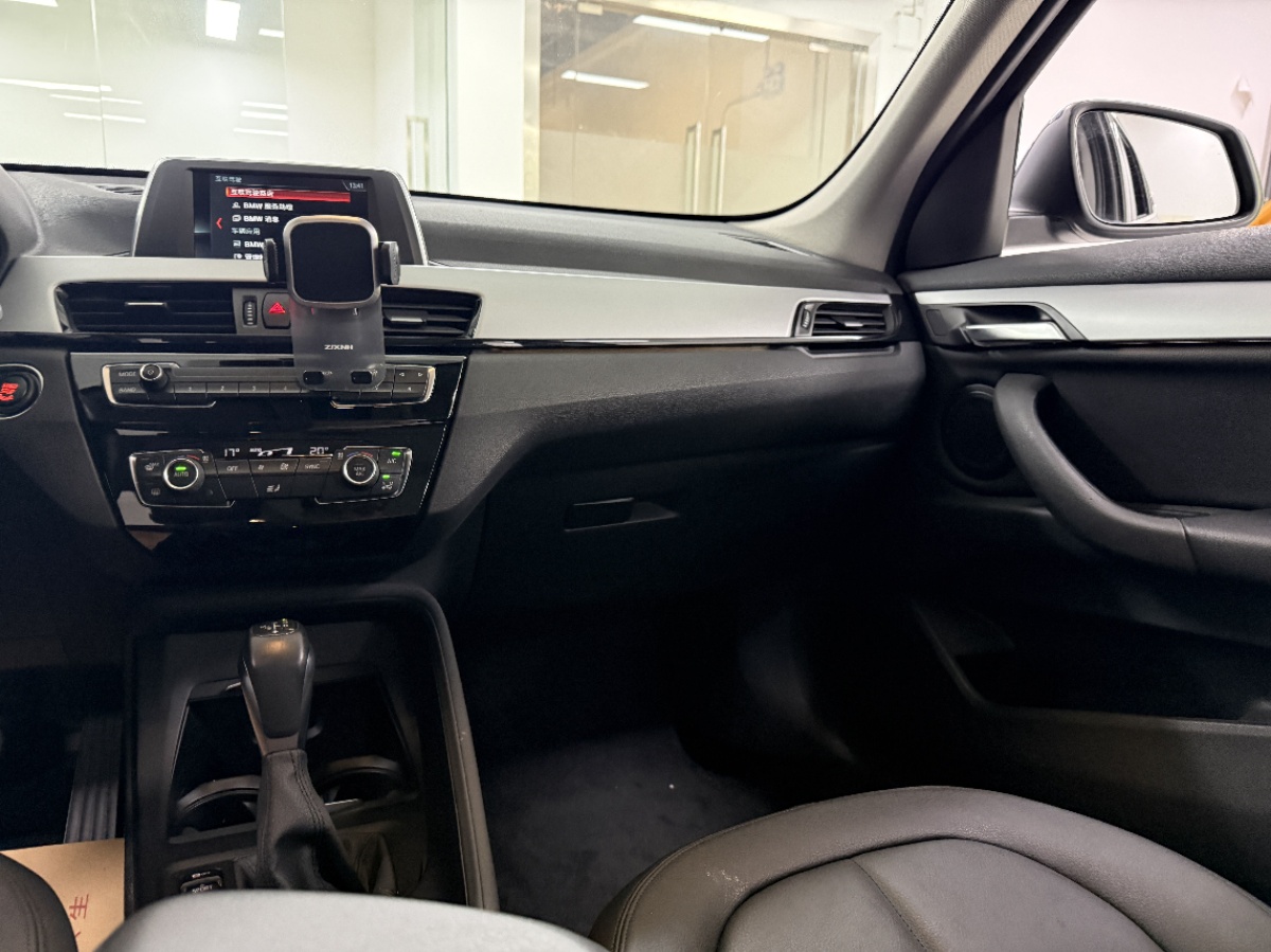 BMW X1 2018 car image #6